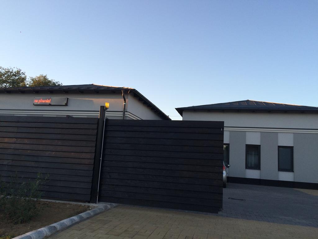4 Haloszobas Pihenj Meg Vendeghaz Nyíregyháza Exterior foto